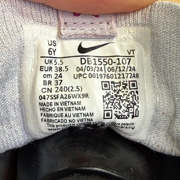 Nike Air Vapormax 2021 FK Flyknit shoes youth 6Y Women 7.5 Grey Hot Fuchsia - Picture 8 of 8